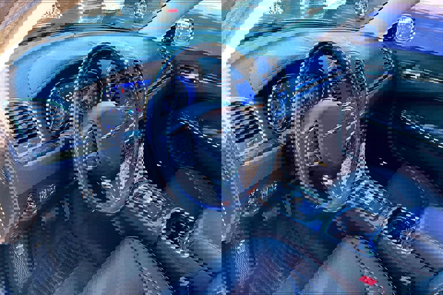 Used 2017 Chrysler 300 C image 17