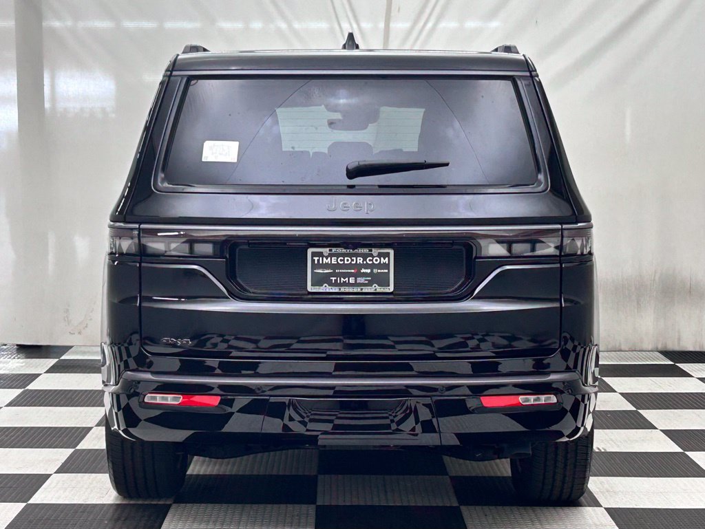 New 2026 Jeep Grand Wagoneer Limited w/ 8-Passenger Seating Package AWD/4WD image 6