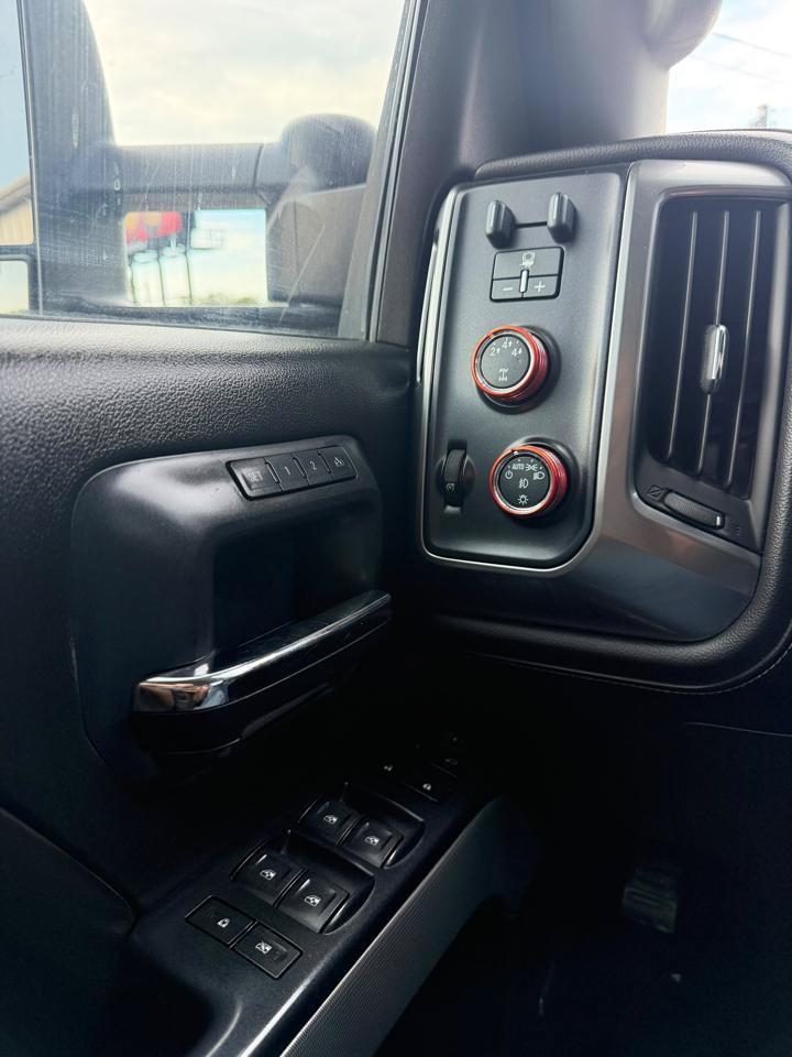 Used 2015 Chevrolet Silverado 2500 LTZ w/ Duramax Plus Package AWD/4WD image 23