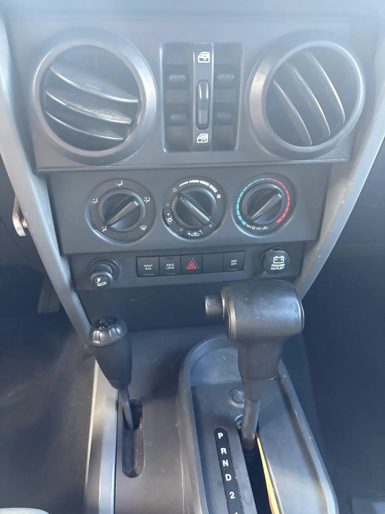 Used 2008 Jeep Wrangler Unlimited Rubicon w/ PWR Convenience Group AWD/4WD image 14