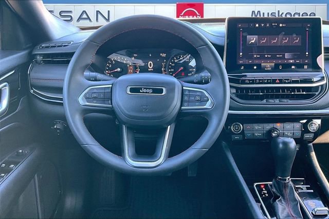 Used 2024 Jeep Compass Trailhawk image 8