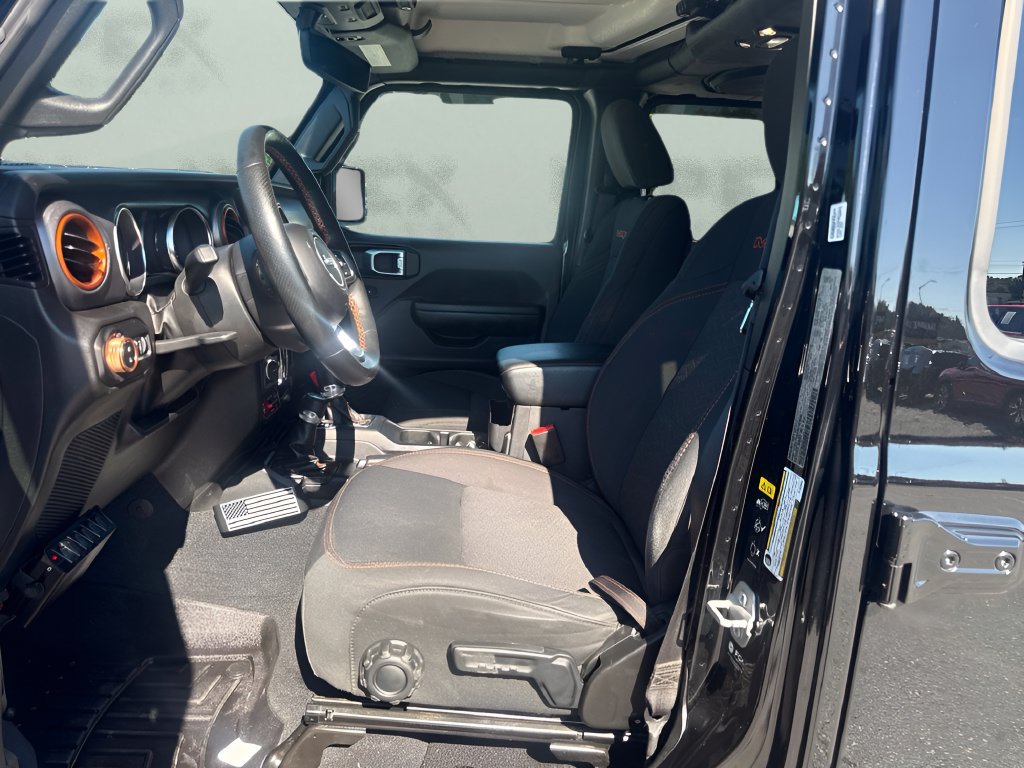 Used 2022 Jeep Gladiator Mojave w/ Cold Weather Group AWD/4WD image 9