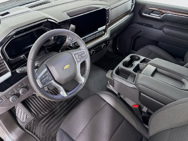 Used 2026 Chevrolet Silverado 1500 LT AWD/4WD image 11