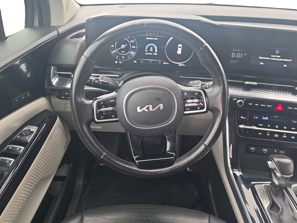 Used 2023 Kia Carnival SX Prestige FWD image 12