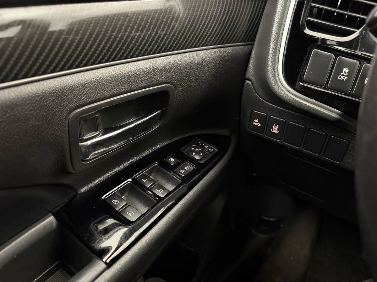 Used 2020 Mitsubishi Outlander SEL FWD image 9