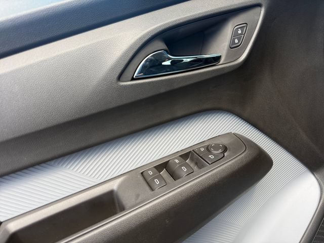 Used 2027 Chevrolet Bolt RS w/ Technology Package FWD image 13