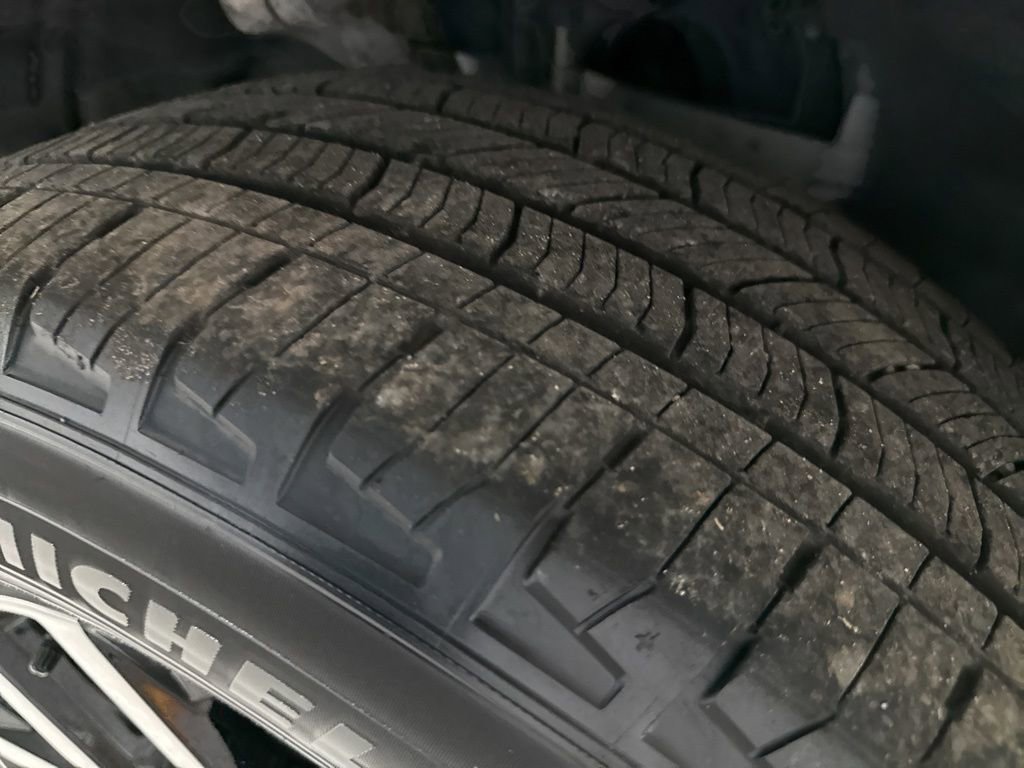 Used 2024 Jeep Grand Cherokee L Limited w/ Luxury Tech Group II image 48