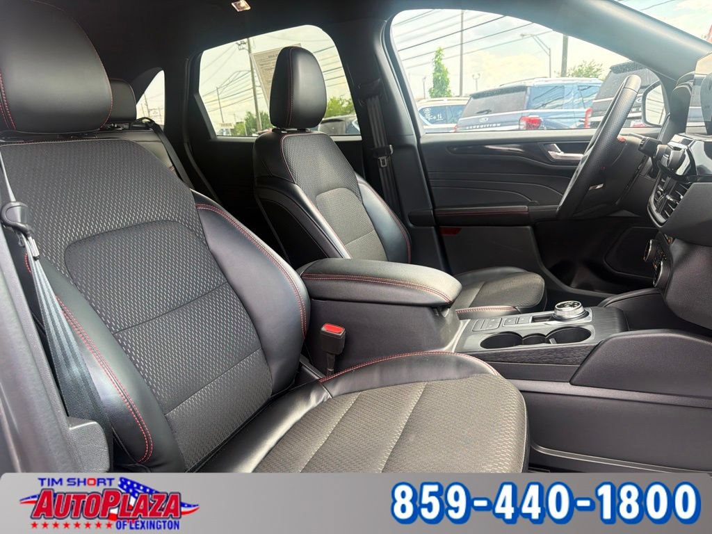 Used 2025 Ford Escape ST-Line AWD/4WD image 21