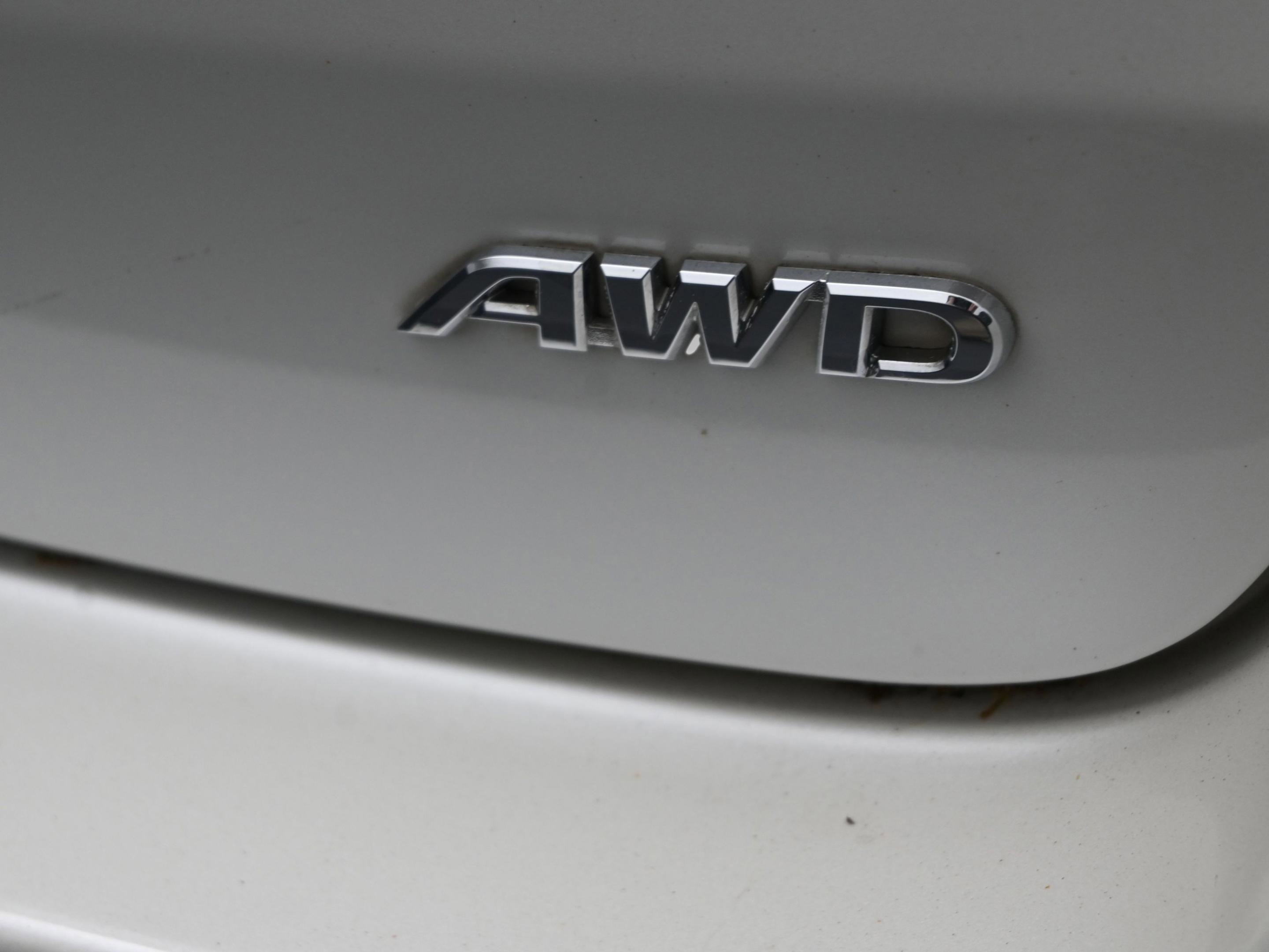 Used 2016 Toyota Highlander LE image 37