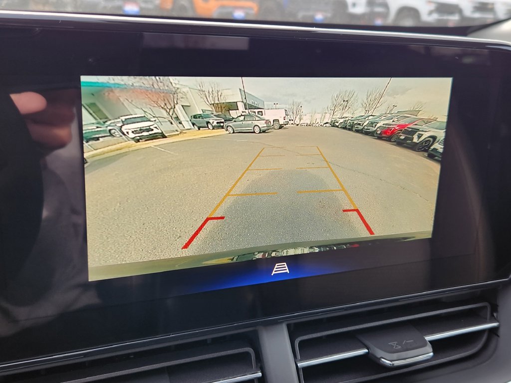 New 2026 Chevrolet Trax LT w/ Driver Confidence Package FWD image 15