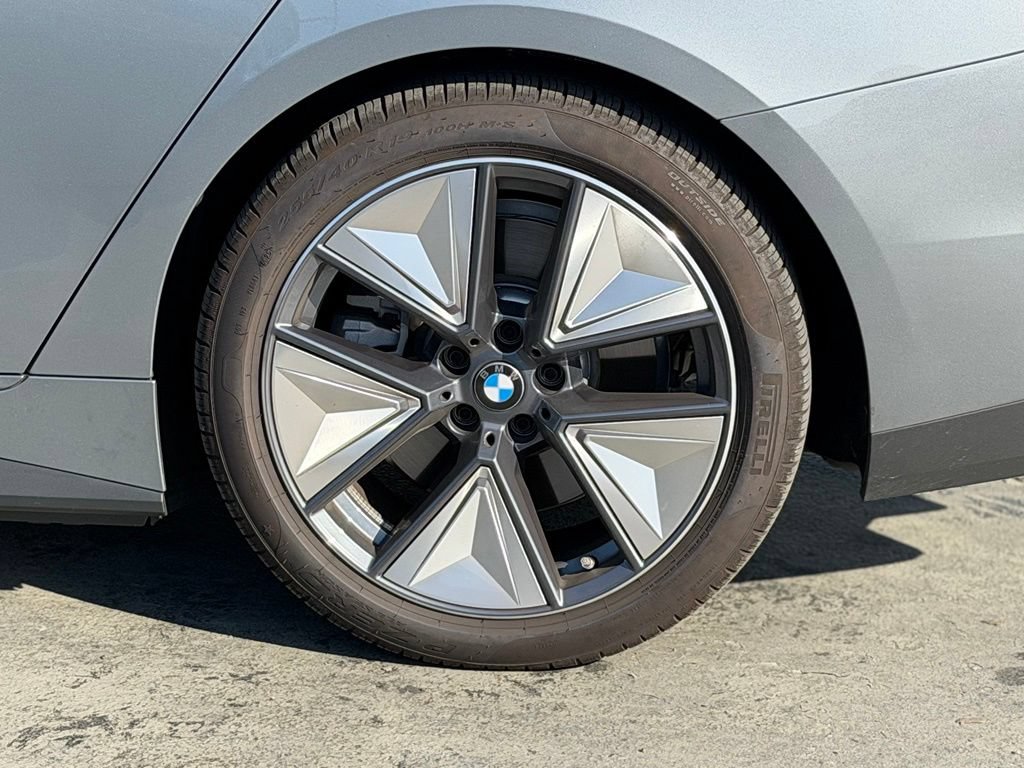 Used 2025 BMW i4 eDrive40 w/ Parking Assistance Package RWD image 3