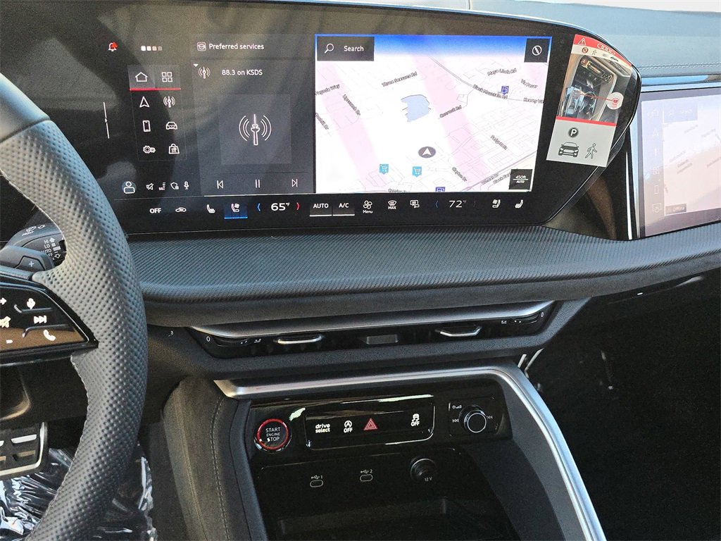 New 2025 Audi SQ5 Prestige image 23