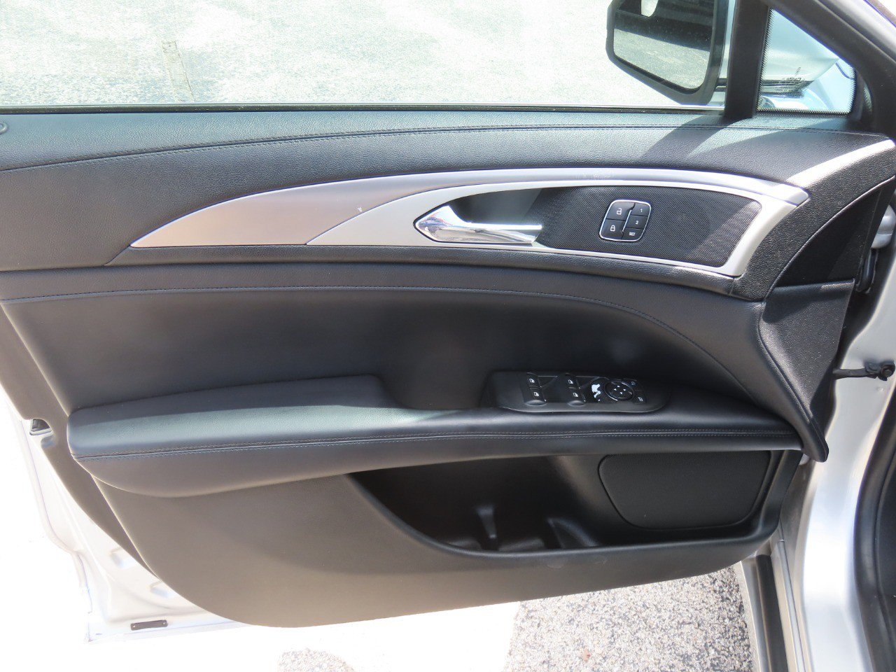 Used 2018 Lincoln MKZ Premiere FWD image 24
