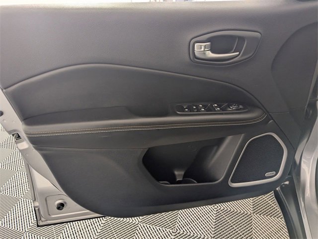 Used 2021 Jeep Compass Latitude w/ Sun and Sound Group image 10