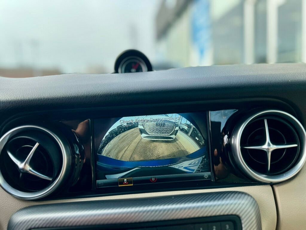 Used 2020 Mercedes-Benz SLC 300 image 21