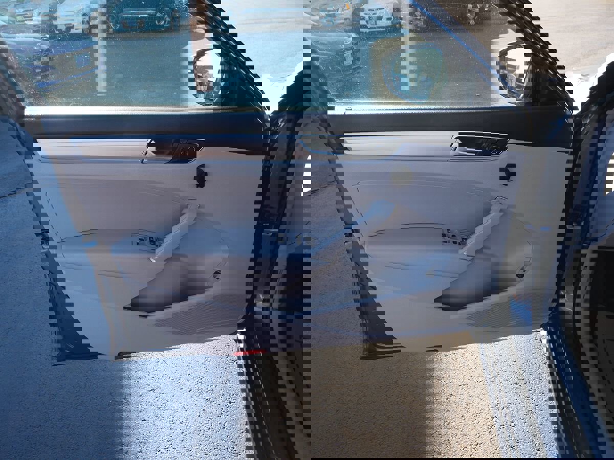 Used 2016 Volkswagen Passat 1.8T S image 15