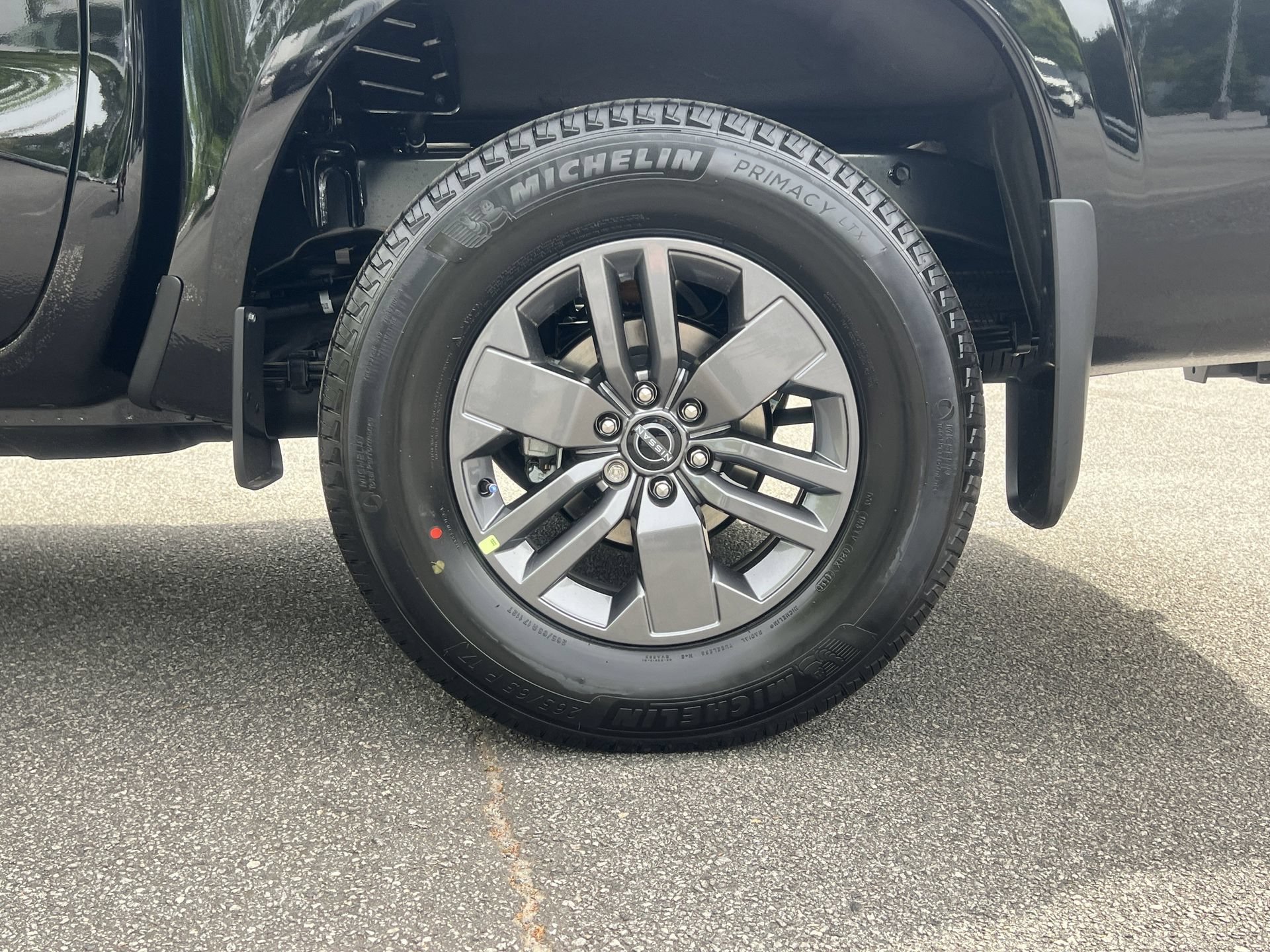 New 2026 Nissan Frontier SV w/ All-Weather Content Package AWD/4WD image 25