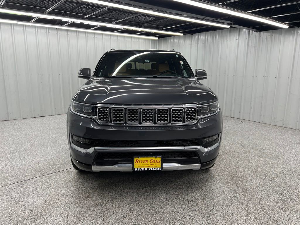 Used 2022 Jeep Grand Wagoneer Series III AWD/4WD image 2