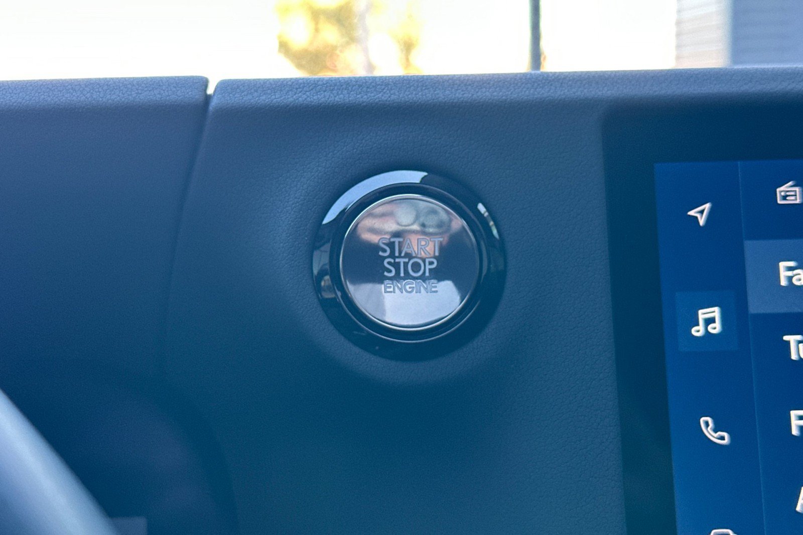 Used 2024 Lexus GX 550 AWD/4WD image 22