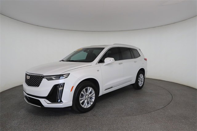 Used 2023 Cadillac XT6 Luxury image 3