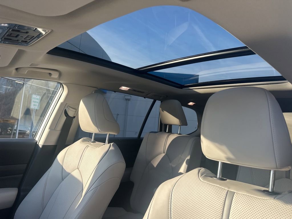 Used 2024 Toyota Grand Highlander Platinum image 14