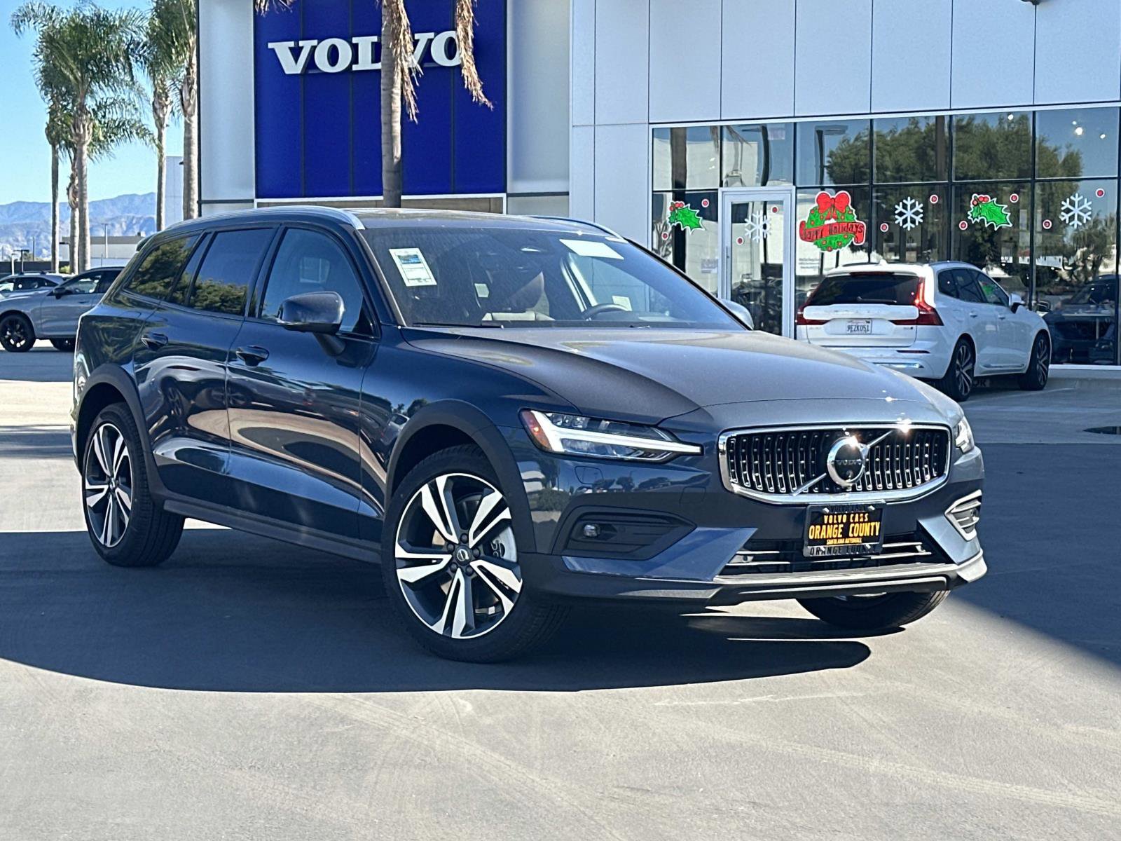 New 2026 Volvo V60 B5 Cross Country Plus w/ Climate Package AWD/4WD image 1