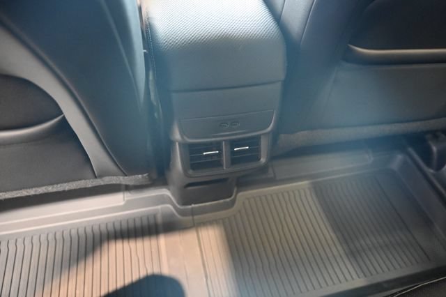 New 2027 Chevrolet Equinox LT w/ Convenience Package II FWD image 26