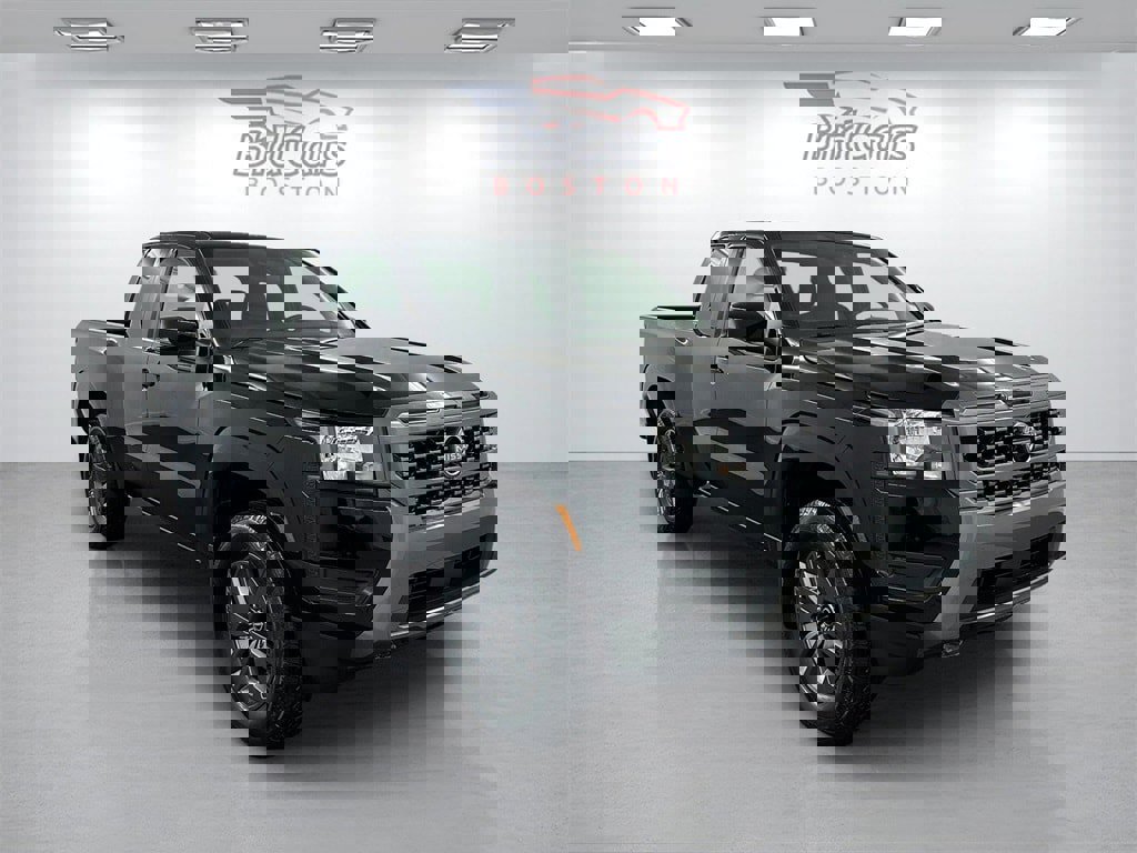 Used 2025 Nissan Frontier SV image 3