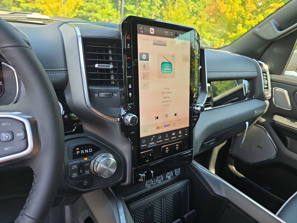 New 2026 RAM 1500 Laramie AWD/4WD image 19