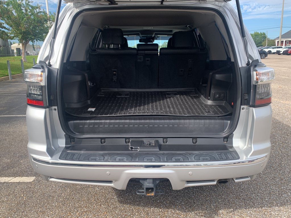 Used 2022 Toyota 4Runner Limited RWD image 7