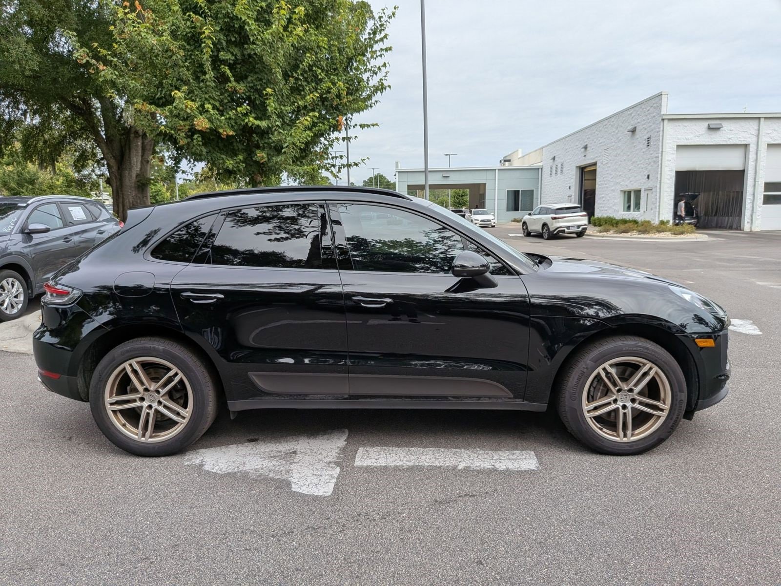 Used 2021 Porsche Macan image 2