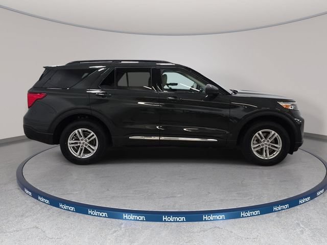 Used 2023 Ford Explorer XLT w/ Equipment Group 202A AWD/4WD image 5