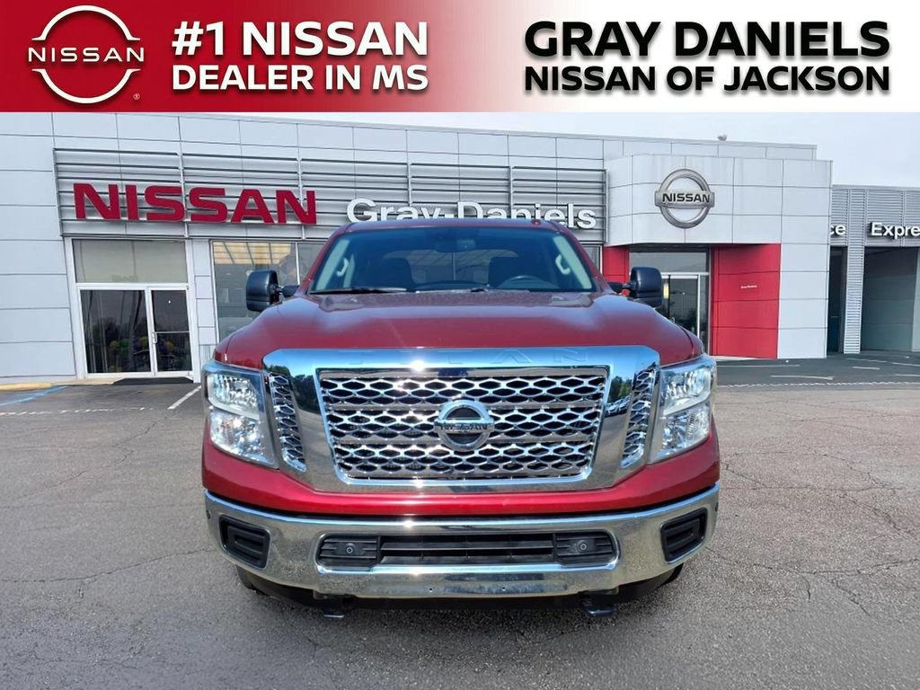 Used 2018 Nissan Titan SV w/ SV Convenience Package AWD/4WD image 2