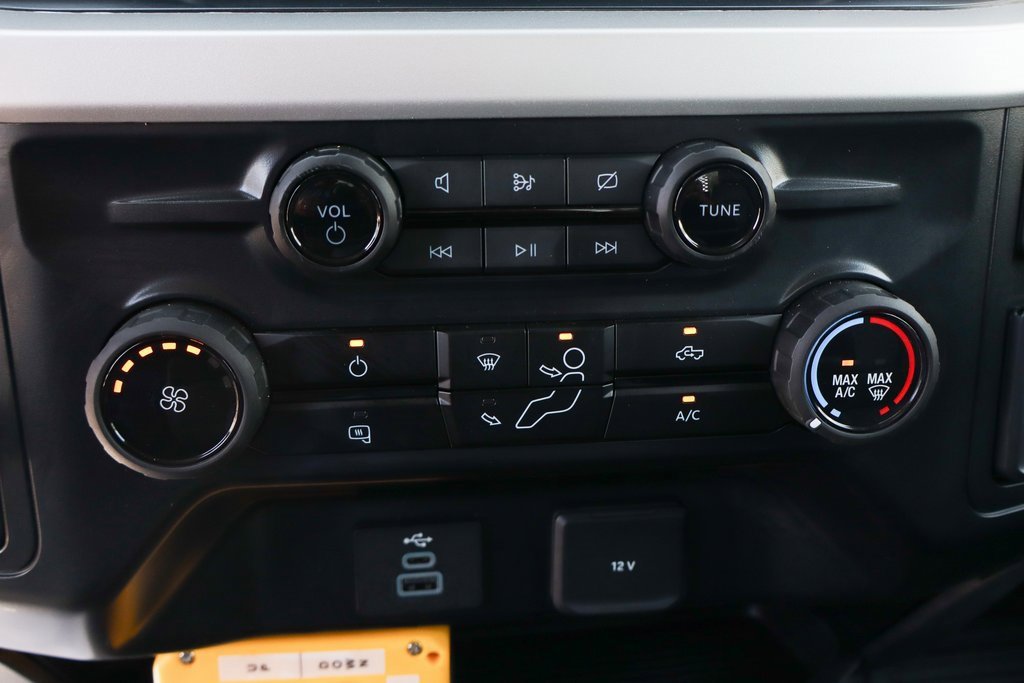 Used 2024 Ford F450 XL w/ XL Chrome Package image 33