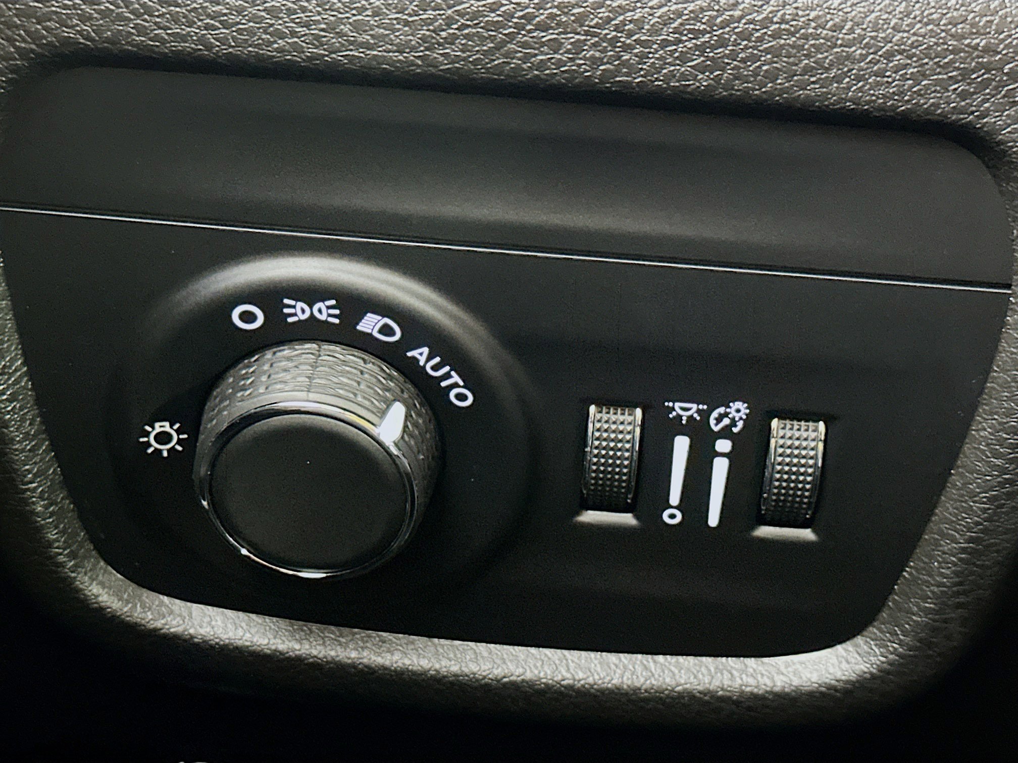 Used 2021 Jeep Grand Cherokee L Laredo image 17