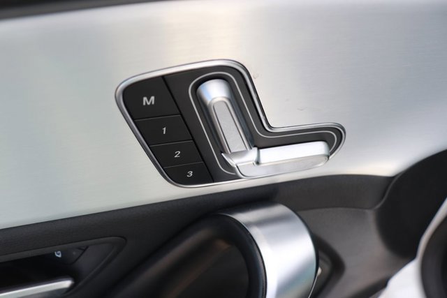 Used 2025 Mercedes-Benz CLA 250 image 10