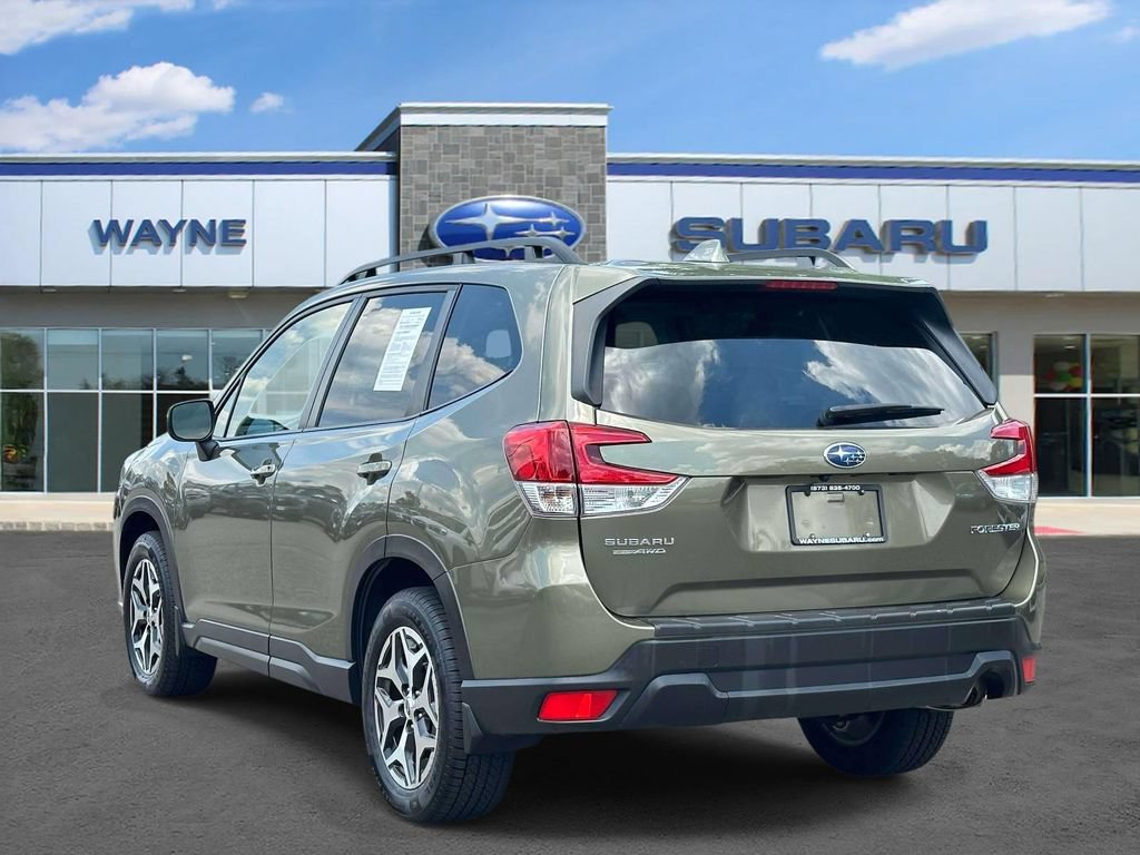 Used 2023 Subaru Forester Premium AWD/4WD image 3