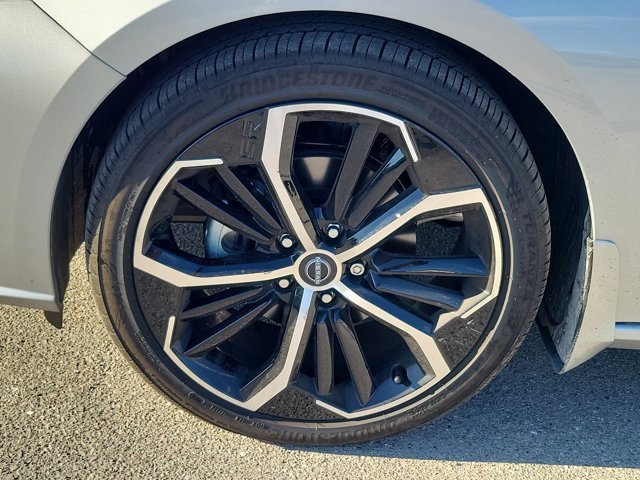 Certified 2025 Nissan Altima 2.5 SR w/ SR Premium Package image 12