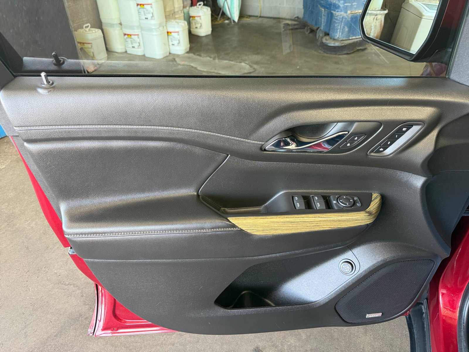 Used 2019 GMC Acadia Denali w/ Technology Package FWD image 12