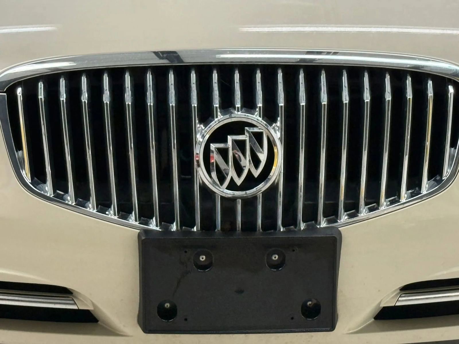 Used 2011 Buick Lucerne CX image 5