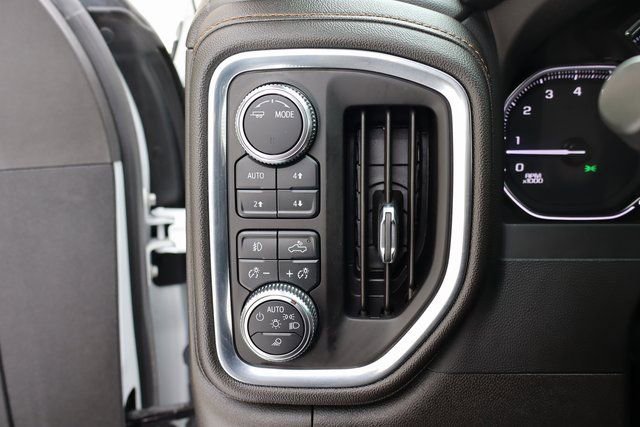 Used 2023 GMC Sierra 3500 AT4 w/ AT4 Preferred Package AWD/4WD image 37