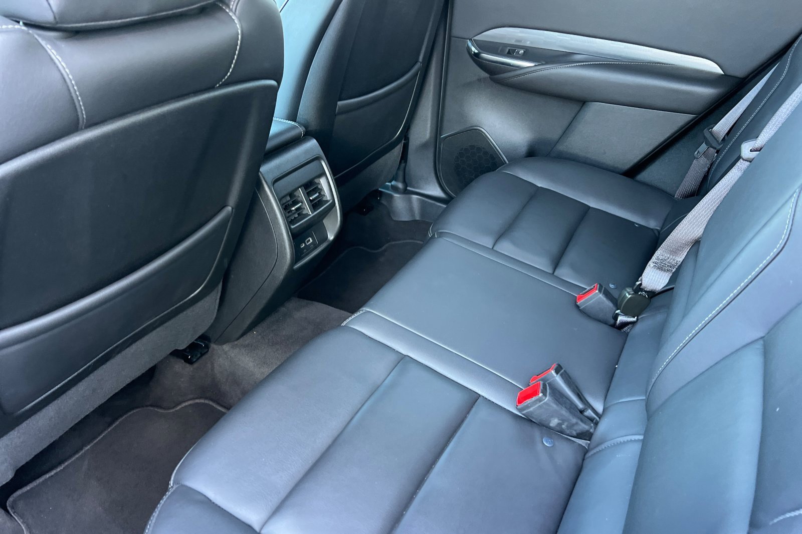 Certified 2024 Cadillac XT4 Premium Luxury image 14