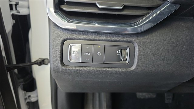 Used 2025 GMC Acadia Elevation image 30