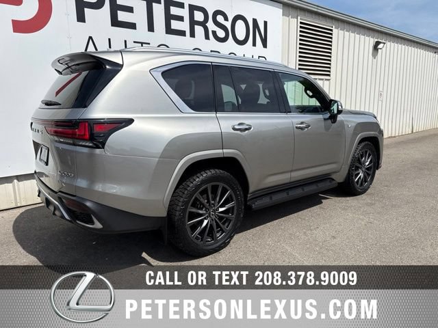 Used 2022 Lexus LX 600 F Sport AWD/4WD image 4