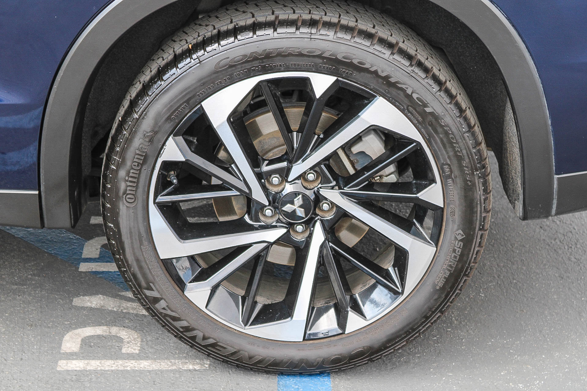 Used 2024 Mitsubishi Outlander SE AWD/4WD image 12