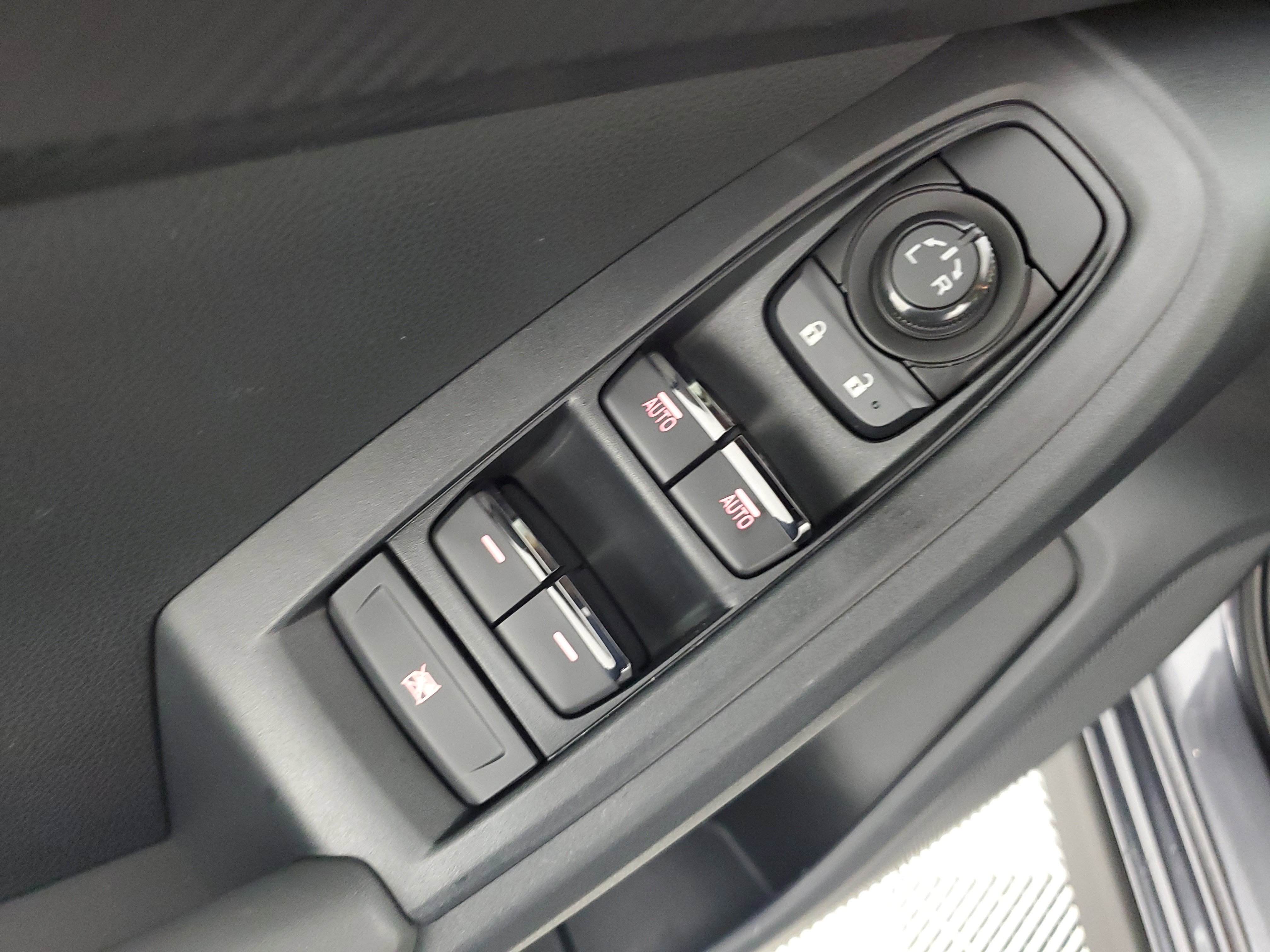 Used 2025 Subaru Crosstrek 2.5i Premium image 29