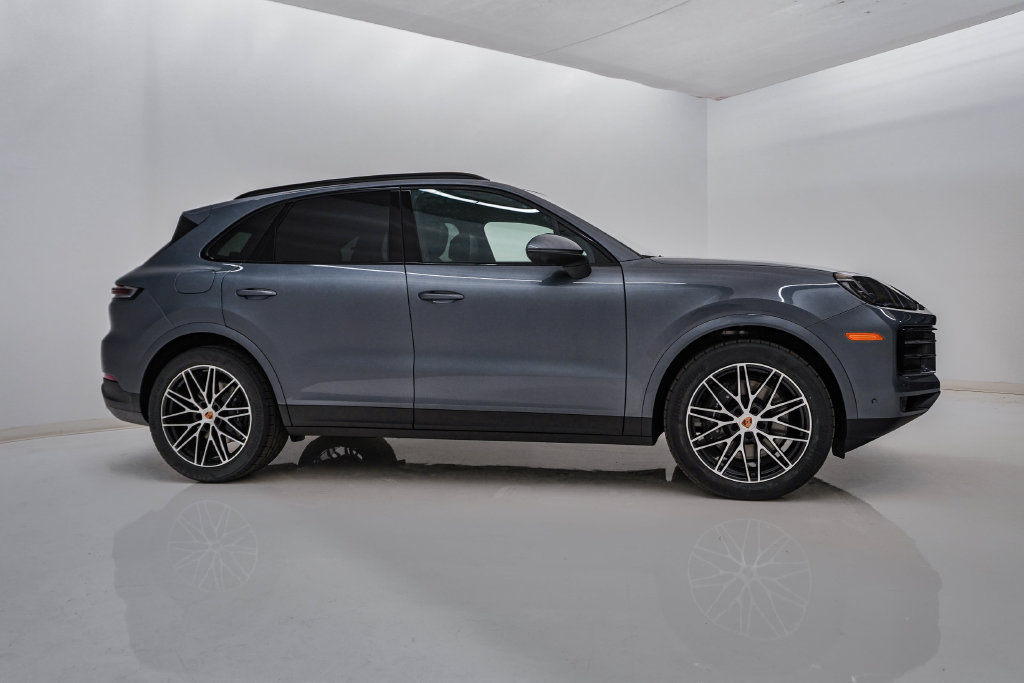 New 2026 Porsche Cayenne AWD/4WD image 9