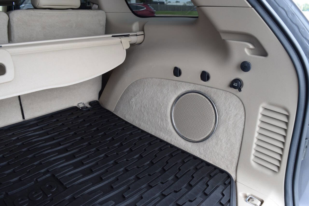 Used 2015 Jeep Grand Cherokee Overland image 25