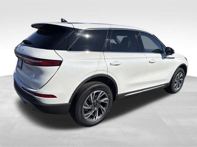 Certified 2024 Lincoln Corsair AWD w/ Equipment Group 101A image 7