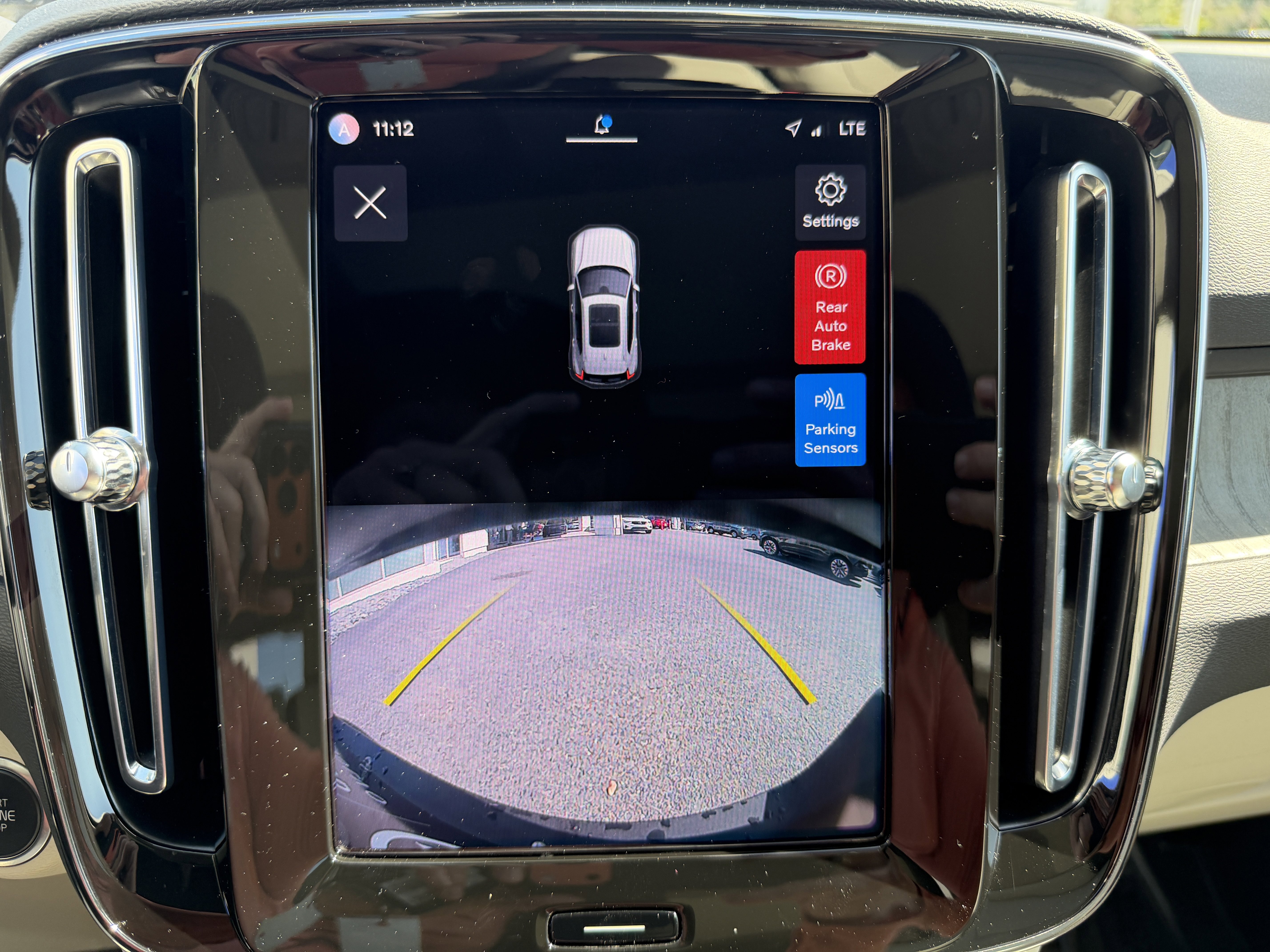 Certified 2023 Volvo XC40 B5 Plus w/ Protection Package Premier AWD/4WD image 23